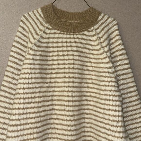 AE M & XL Festive Feels White Tan Stripe Super Soft Crew Sweater - Picture 8 of 16